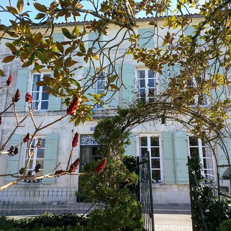 Quai Des Fleurs Bed & Breakfast Saint-Savinien Ngoại thất bức ảnh