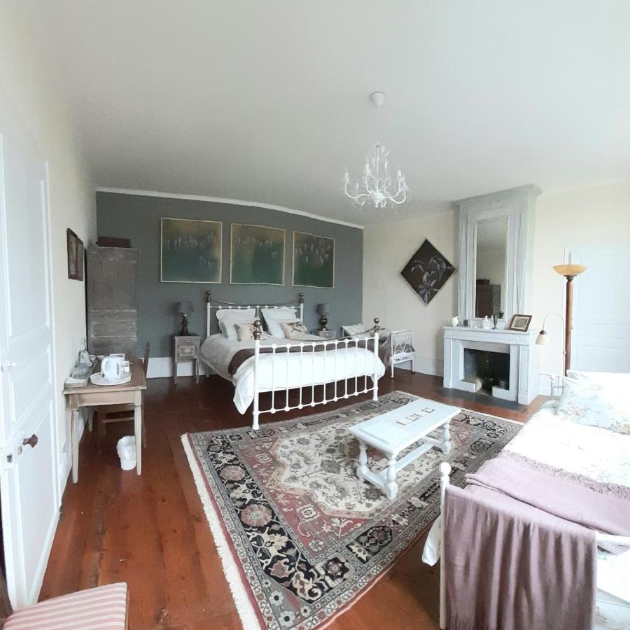 Quai Des Fleurs Bed & Breakfast Saint-Savinien Ngoại thất bức ảnh