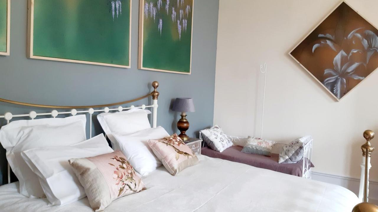 Quai Des Fleurs Bed & Breakfast Saint-Savinien Ngoại thất bức ảnh